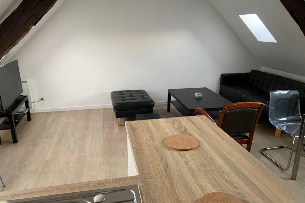 T3 proximité du CHU avec accès internet&NETFLIX Appartamento Rouen Esterno foto